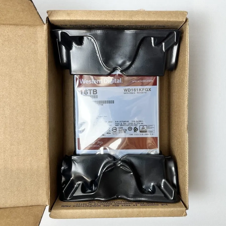 Жёсткий диск 16TB Western Digital Red Pro WD161KFGXWD NAS HDD, SATA, 3.5in — фото лота 1