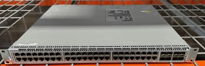 Коммутатор Arista CCS-722XPM-48ZY8-F 48×2.5G 60W PoE + 8×25G SFP28 Switch