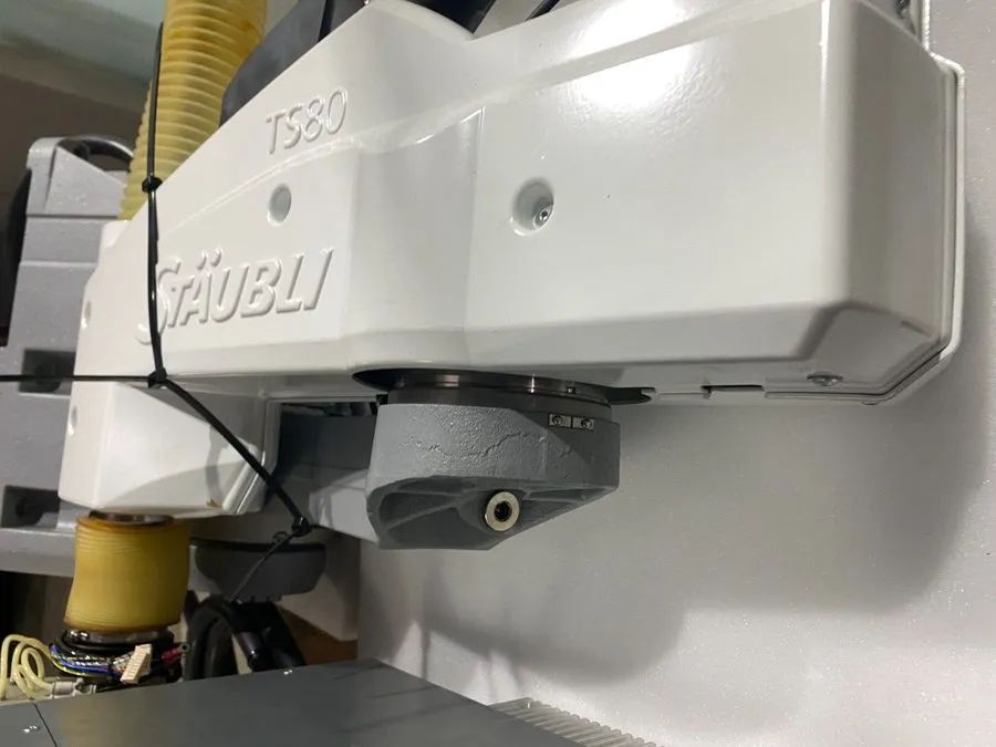 Робот Staubli TS80 Robot Arm with CS8C-TS80 Robot Controller