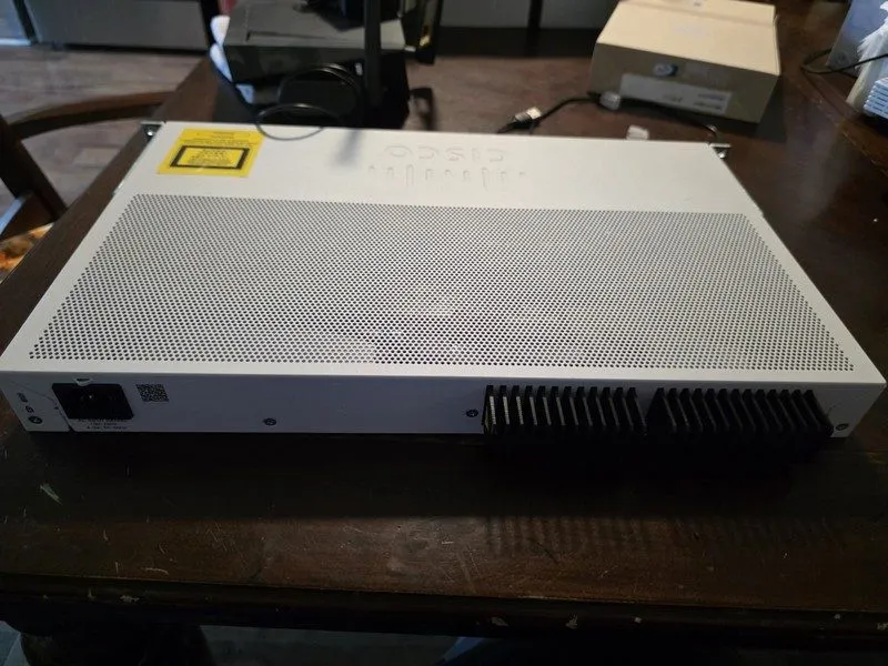 Коммутатор Cisco Business (CBS350-24FP-4G) 24 Ports Rack Mountable Ethernet SFP 