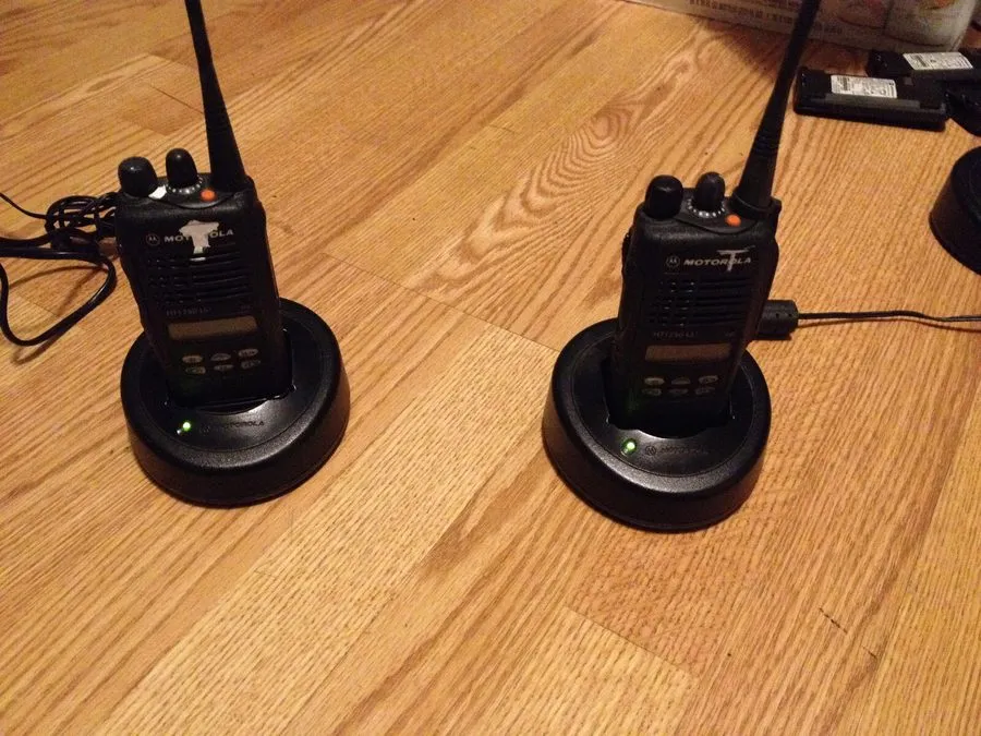Радиостанция 2 Motorola... HT1250 LS+... Portable Two-Way RadioS AAH25SDH9DP5AN 