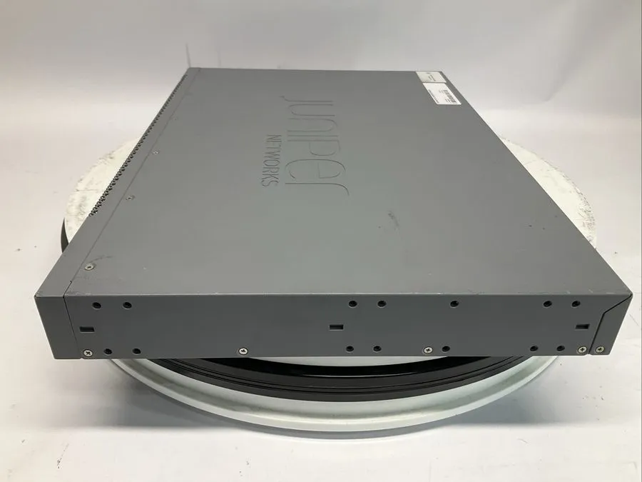 Коммутатор Juniper EX2300-24P 24-Port 1GBASE-T PoE+ 4x 1/10GbE SFP/SFP+