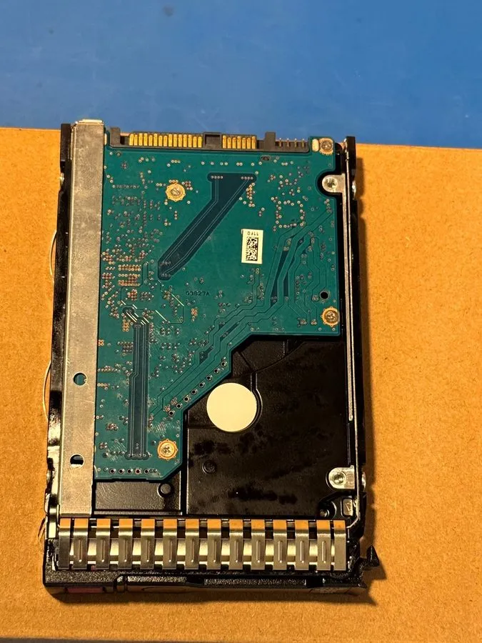 Жёсткий диск HP 600GB SAS HDD Hard Drive 2.5" 10K EG0600JETKA 796365-002