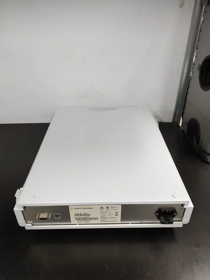 Хроматограф Agilent G1322A HPLC 4-CH Vacuum Degasser