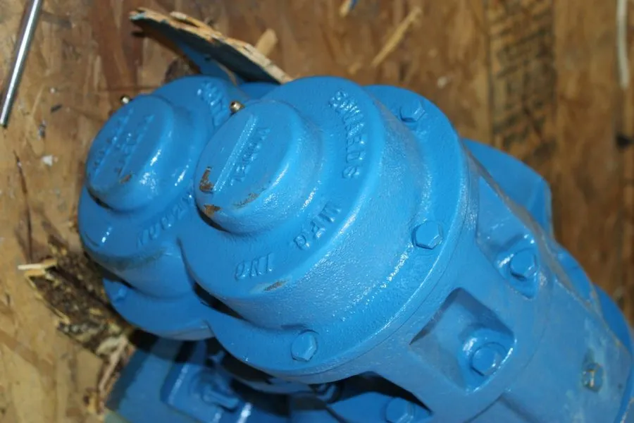 Насос Edwards E2M28 Rotary Vacuum Pump 21 CFM w/ 1.2 HP Motor 240V