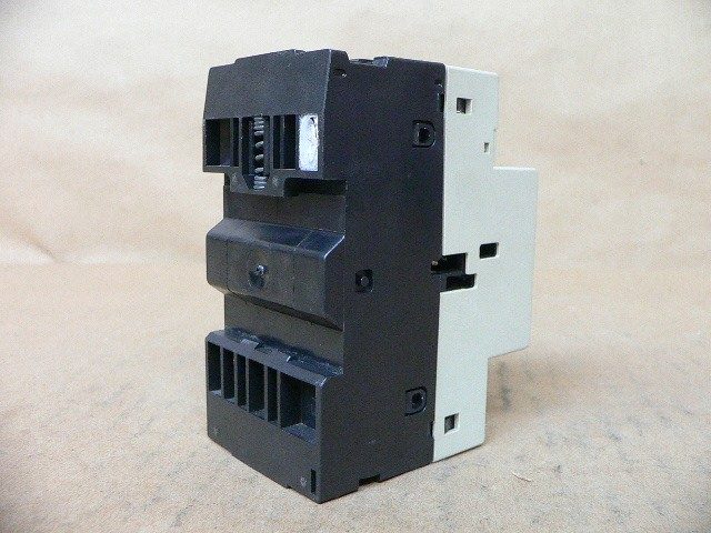 Автоматический выключатель Telemecanique GV2-M05 0.63- 1A 690V Motor Circuit Bre