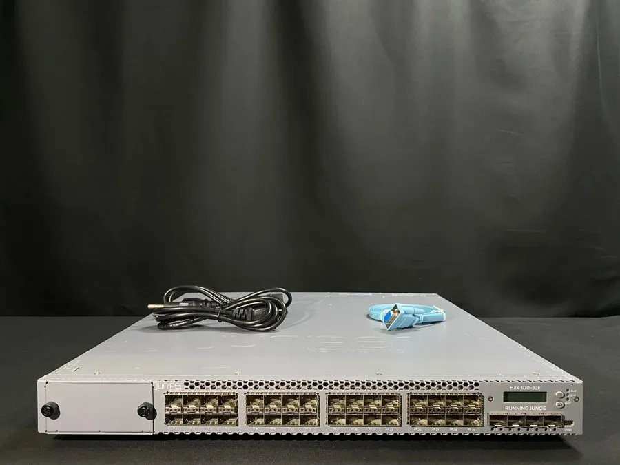 Коммутатор Juniper EX4300-32F 32-Port 4x 10G Ethernet Switch
