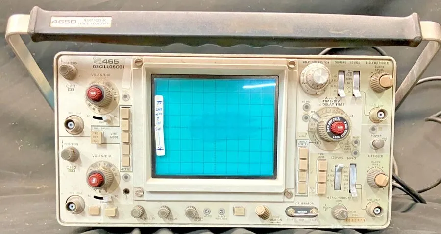 Осциллограф TekTronix 465B 100MHZ 2 Channel Oscilloscope W/ Pouch