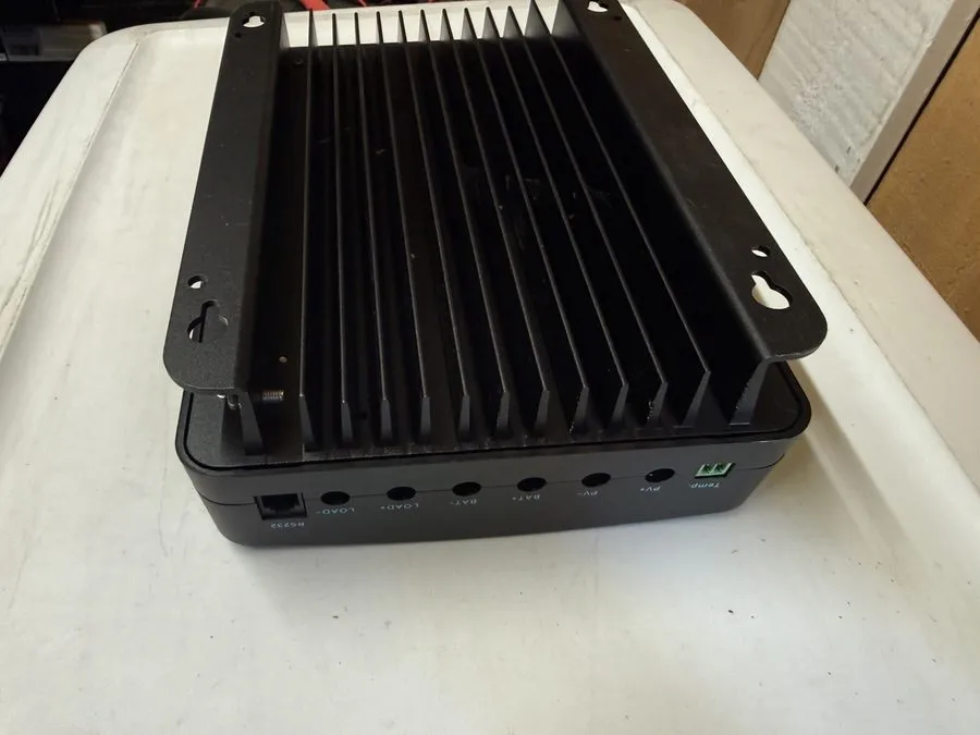 Аккумулятор Renogy Rover 40A MPPT 12V/24V Solar Charge Controller Model RNG-CTRL — фото лота 2