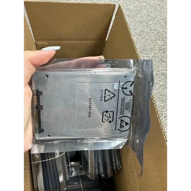 SSD-накопитель Intel DC S3500 Series 300GB SATA SSDSC2BB300G4 6Gb/s 2.5" SSD