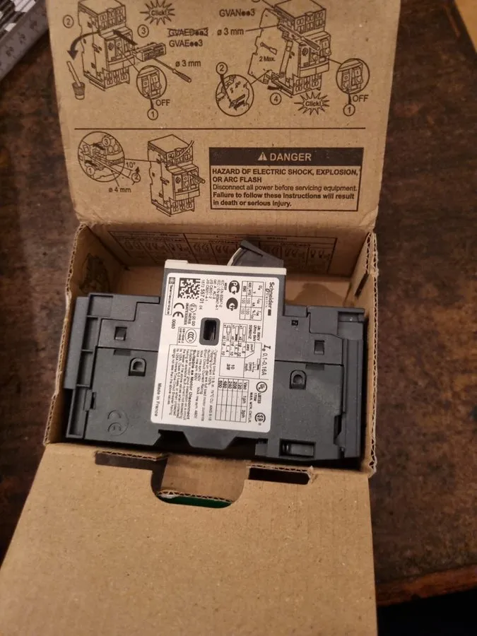 Автоматический выключатель Schneider GV2ME01C 0.1-0.16A Motor circuit breaker — фото лота 1