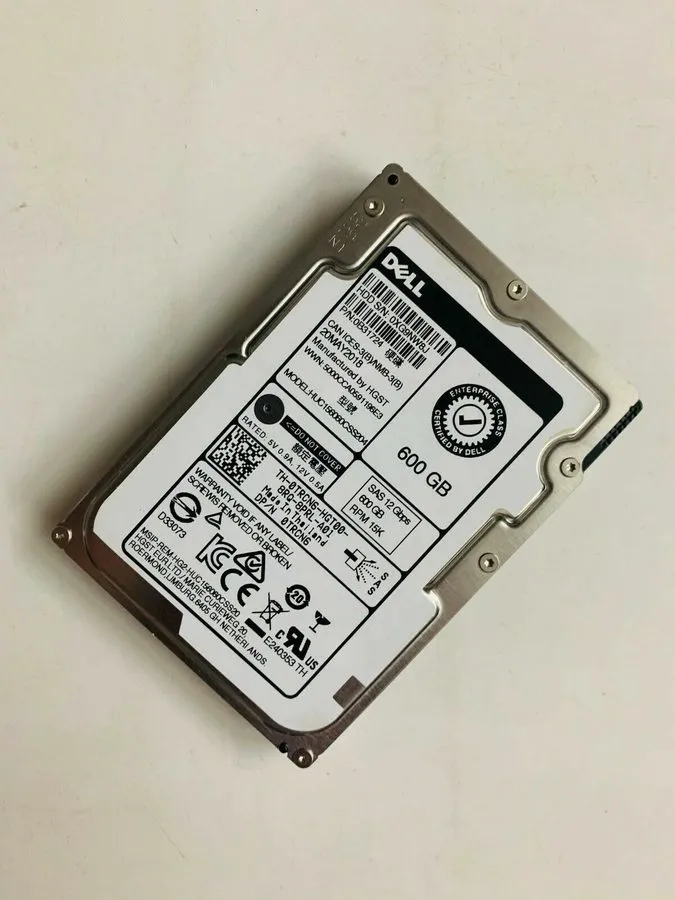 Жёсткий диск Dell TRCN6 0TRCN6 600GB 15K SAS 2.5" 12Gb/s HDD Hard Drive HUC15606