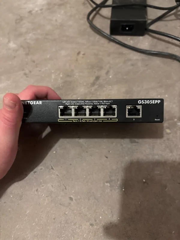 Коммутатор Netgear GS305EPP 5-Port Gigabit Ethernet 120W PoE+ Plus Switch 30W pe — фото лота 1