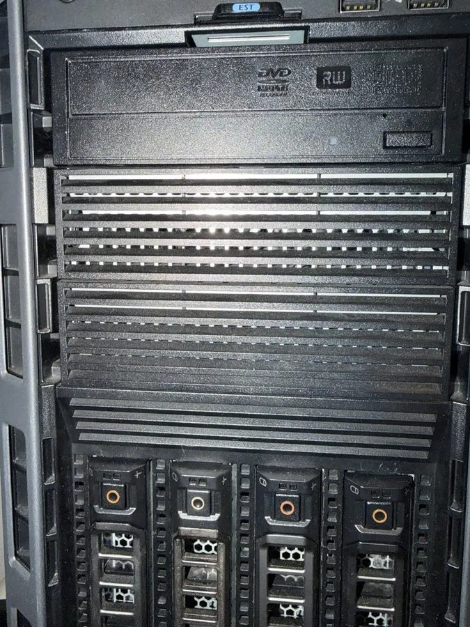 Сервер Dell PowerEdge R320 10C E5-2470v2 2.40GHz 32GB Ram 8x 2.5" Bay 1U Rack Se