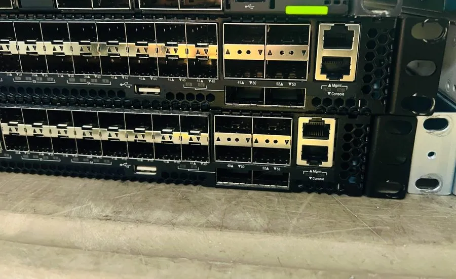 Коммутатор EDGECORE AS5812-54X-O-AC 48x 10G SFP+, 6x 40G QSFP+ switch