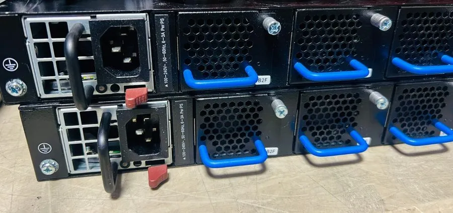 Коммутатор EDGECORE AS5812-54X-O-AC 48x 10G SFP+, 6x 40G QSFP+ switch — фото лота 2
