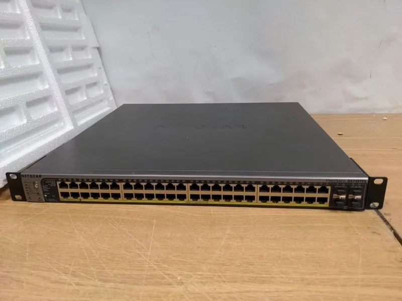 Коммутатор NETGEAR ProSafe GS748TPS 48 Port Gigabit PoE Stackable Smart Switch
