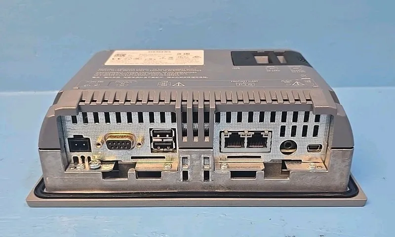 Панель оператора Siemens SIMATIC 6AV2 124-0GC01-0AX0 HMI TP700 Comfort Panel (Pa — фото лота 2