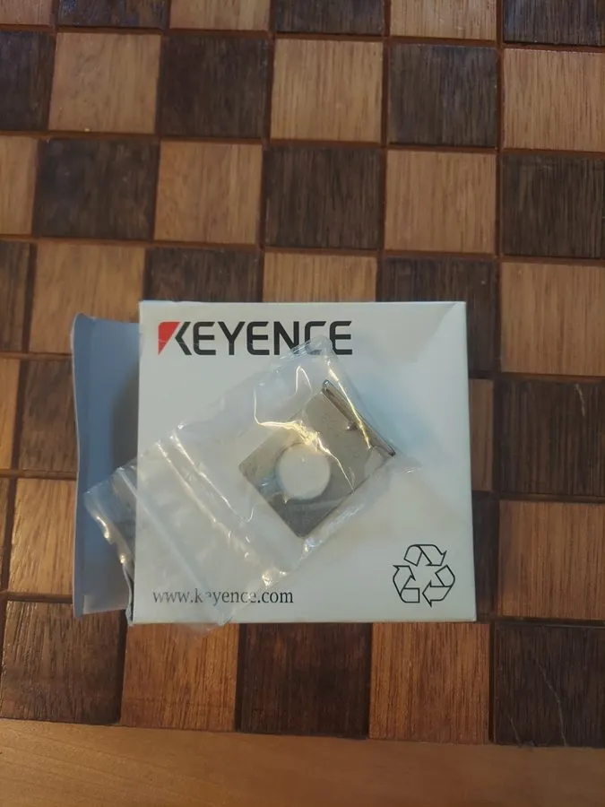 Фотоэлектрический датчик KEYENCE PZ-B03 PHOTOELECTRIC SENSOR HEX FITTING KIT — фото лота 1
