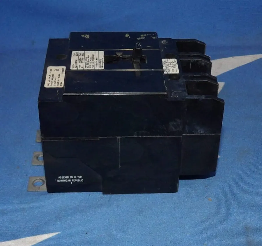 Автоматический выключатель Siemens BQCH3B030 30 Amp 3 Pole 277/480V BQCH Bolt On — фото лота 2