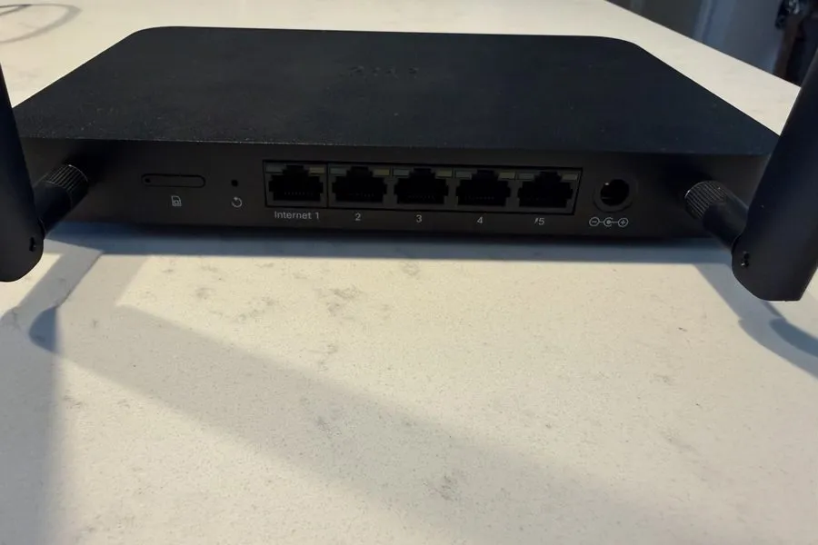 Маршрутизатор Cisco Meraki Z4C Wi-Fi 6 Router Modem Combo 5-Port Ethernet (Z4C-H — фото лота 2
