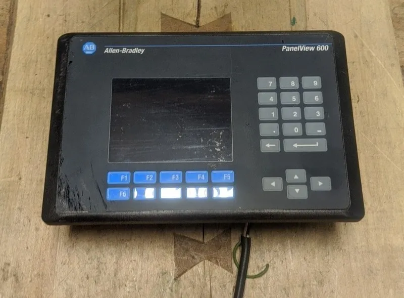 Панель оператора Allen Bradley PanelView 600 2711-B6C2 SER B Operator Interface 