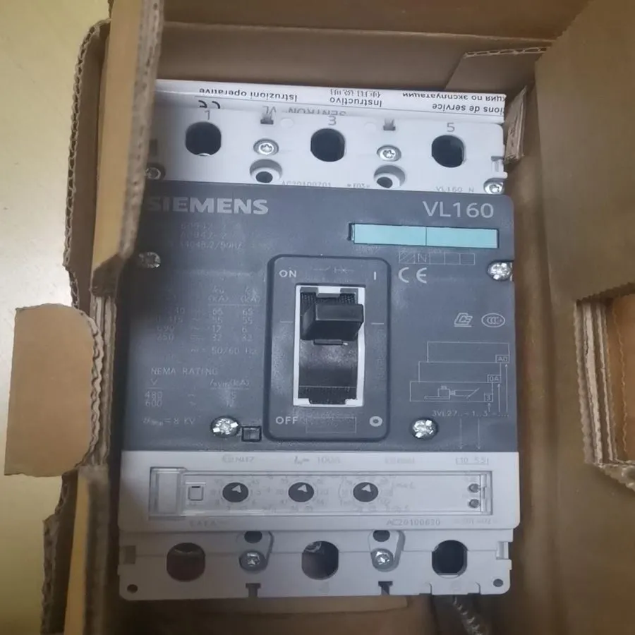 Автоматический выключатель Siemens Circuit Breaker 3VL2710-1SS33-0AA0