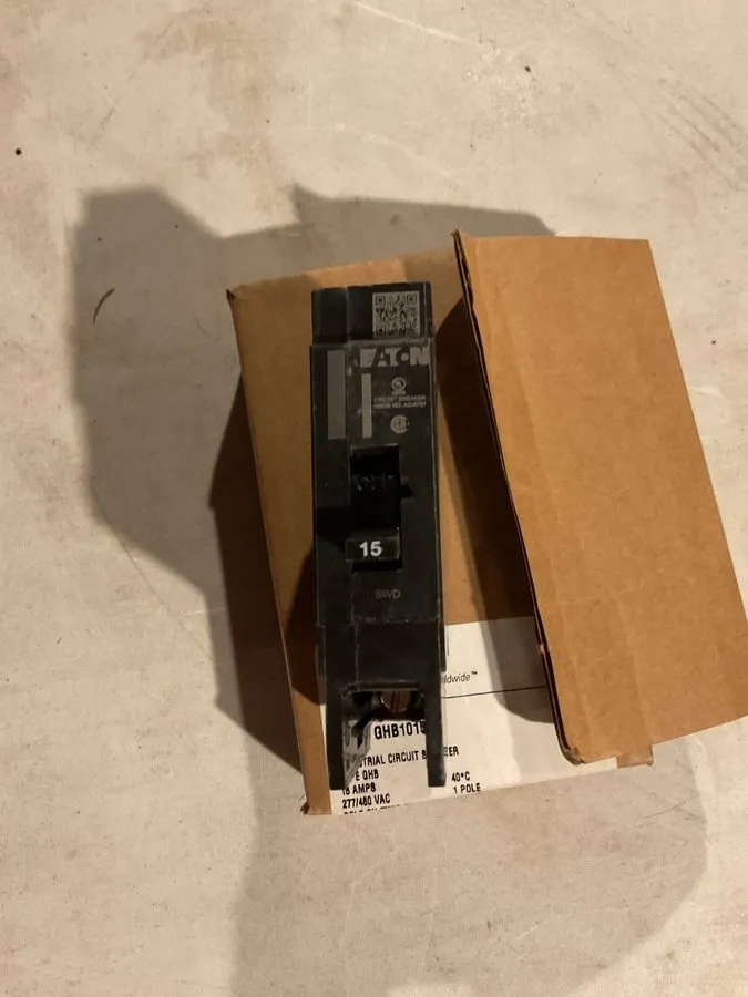 Автоматический выключатель Eaton GHB1015 Industrial Circuit Breaker 1 Pole, 15 A