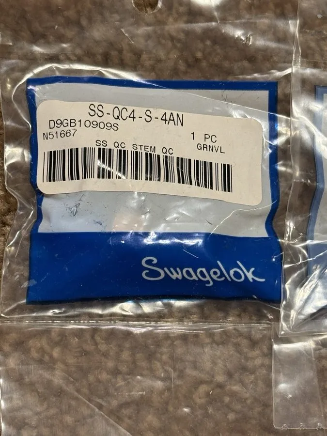 Клапан 1- Swagelok Stainless Quick Connect Stem no Valve, 1/4", AN (JIC), SS-QC4