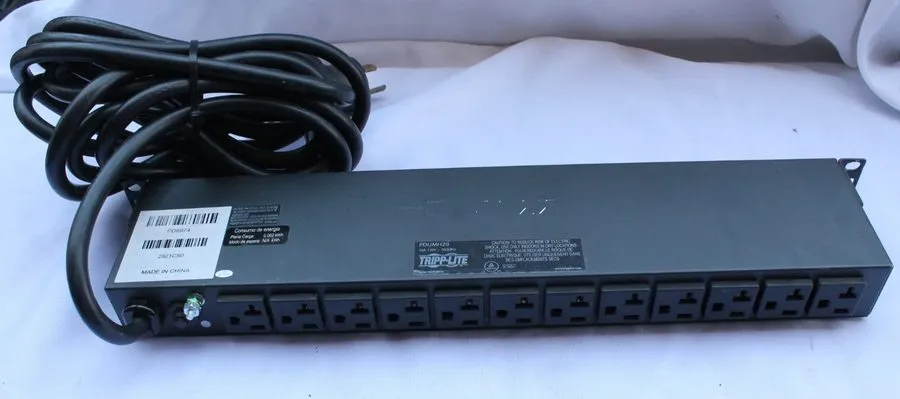 Блок розеток PDU Tripp Lite PDUMH20 120V 20A 12-Outlet Single Phase Local Metere