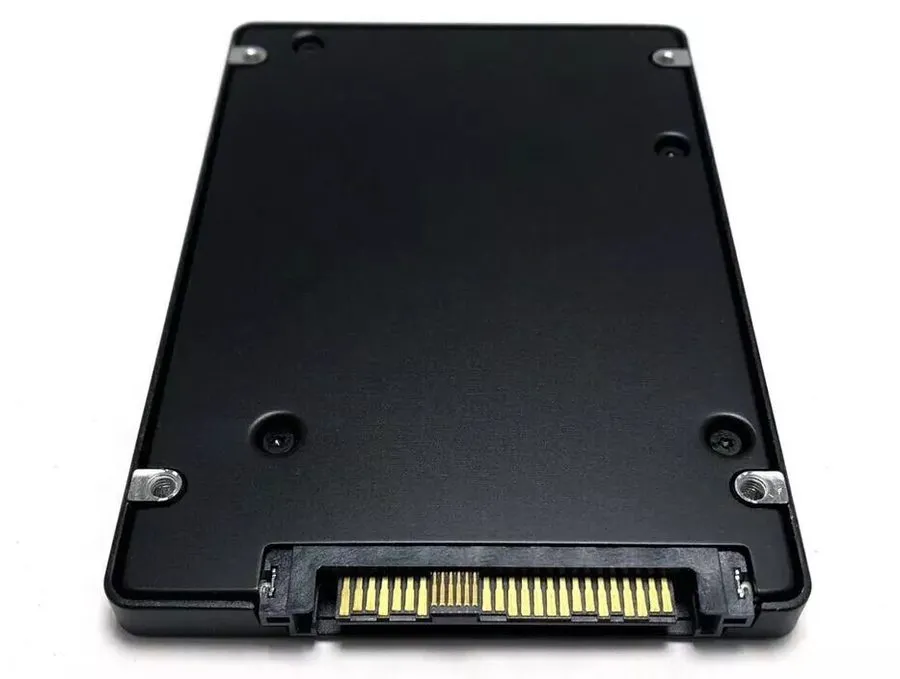 SSD-накопитель Micron 5300 PRO 1.92TB 2.5" SATA SSD MTFDDAK1T9TDS with low life 
