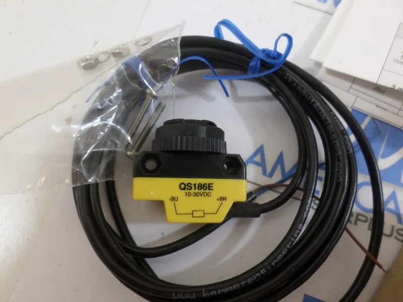 Фотоэлектрический датчик BANNER QS186E PHOTOELECTRIC SENSOR 61618
