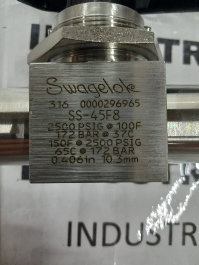 Клапан SWAGELOK SS-45F8 VALVE 2500 PSIG