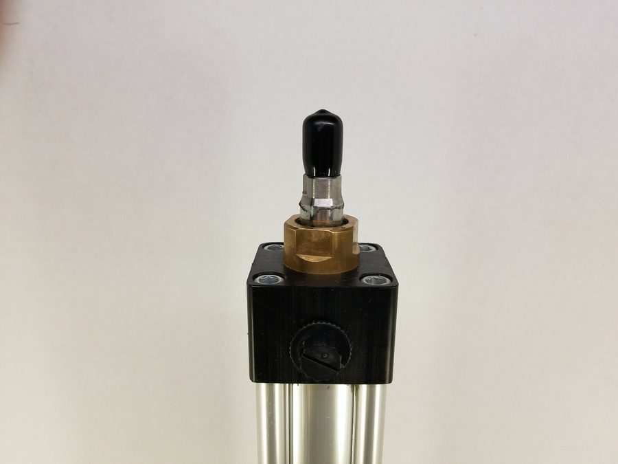 Фото лота CF4MA1U14AC от продавца №12104