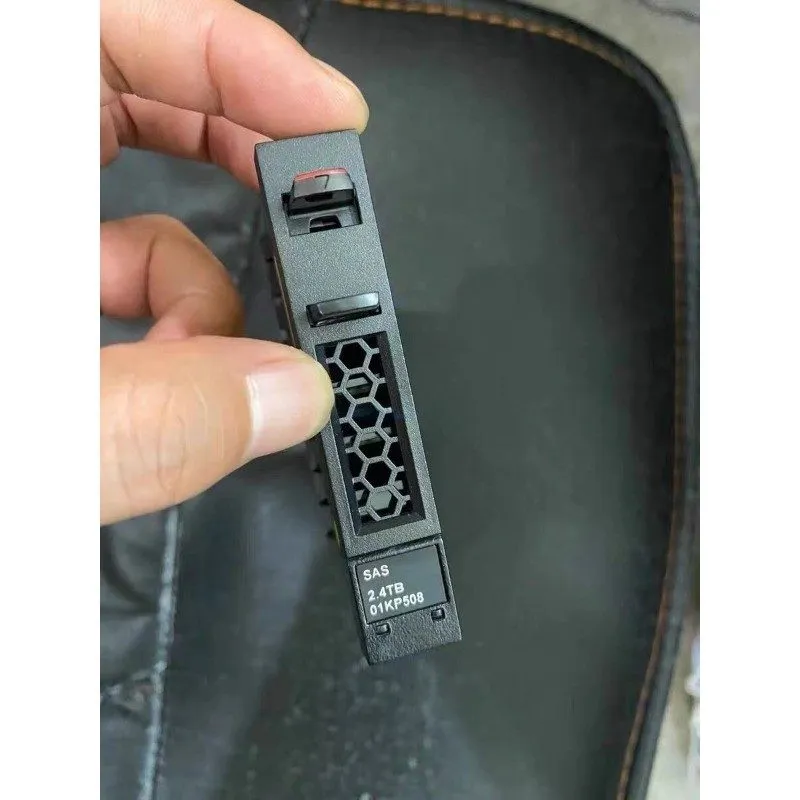 Жёсткий диск 4XB7A09101 Lenovo 01KP508 2.4TB 10K RPM 2.5" SAS Hard Drive DS Stor