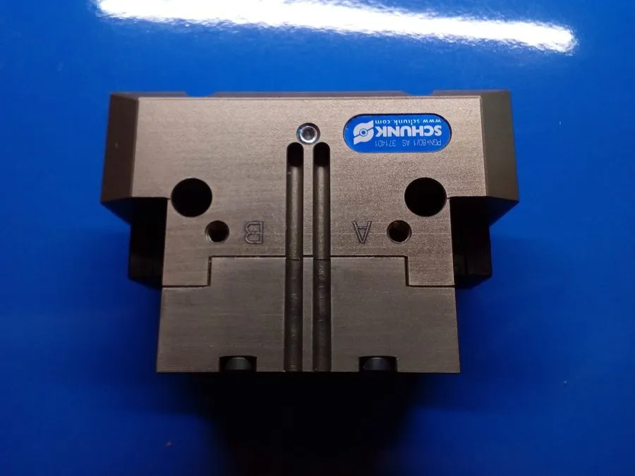 Робот SCHUNK PGN+80-1-AS PNEUMATIC GRIPPER, V0847