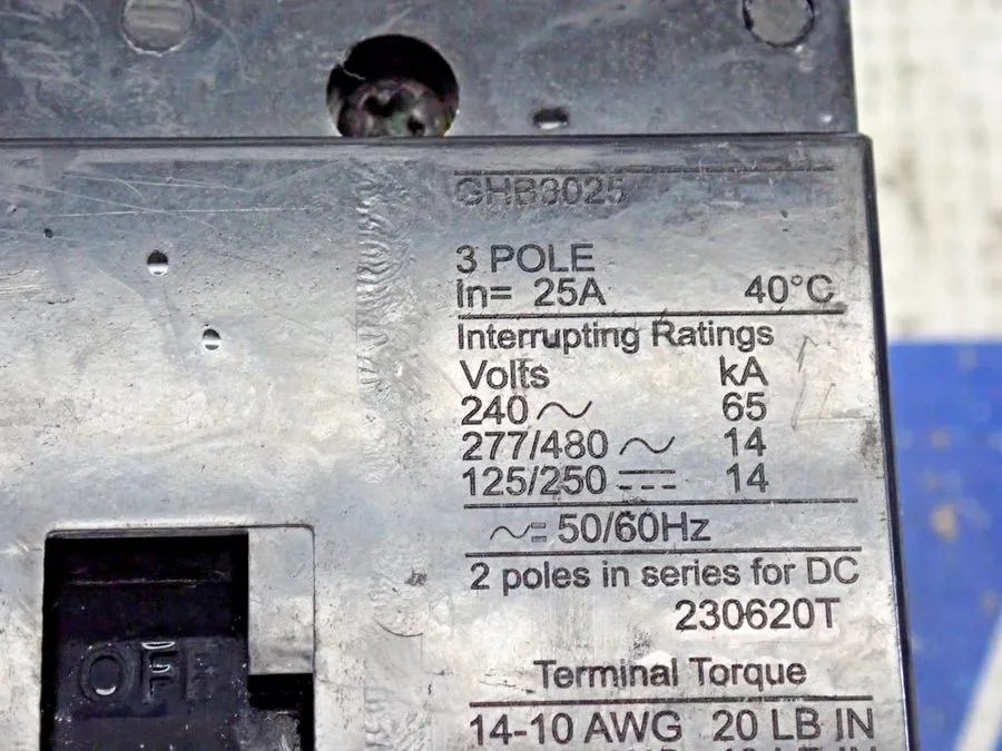 Автоматический выключатель Eaton Cutler Hammer GHB GHB3025 3 Pole 25 Amp 480V Ci