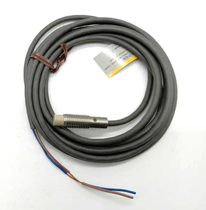 Датчик приближения Omron E2E-X4MD1 Proximity Sensor
