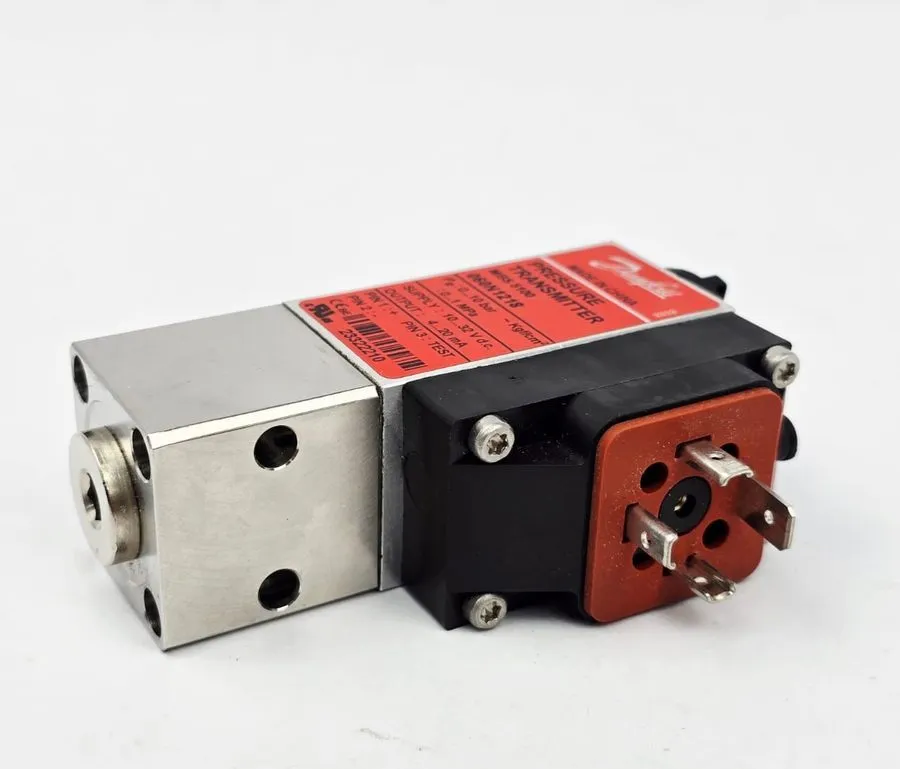 Датчик давления Danfoss 060N1218 pressure transmitter MBS 5100