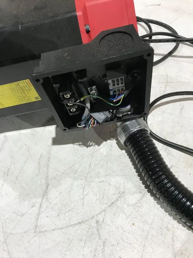 Серводвигатель FANUC A06B-1404-B103 AC Servo Motor A12/1000 — фото лота 1