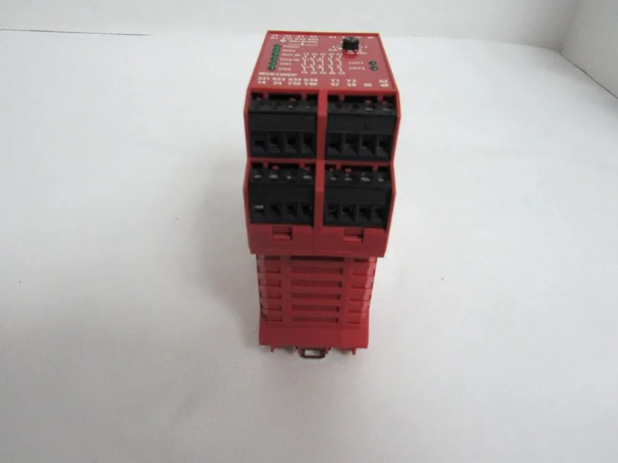 Реле безопасности Allen Bradley Safety Relay 440R M23143 Series B, MSR138DP