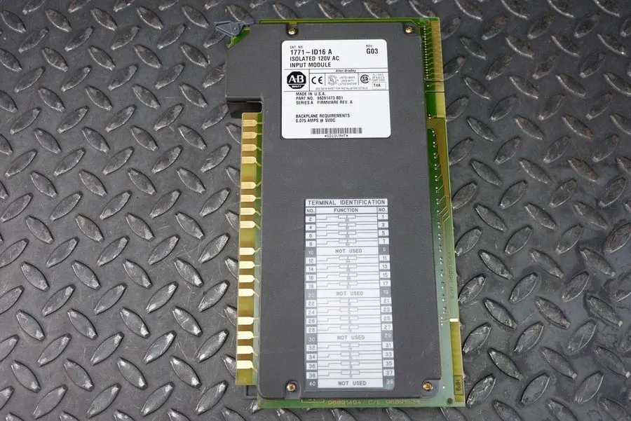 Модуль ввода-вывода Allen-Bradley 1771-ID16/A Input Module with 1492-CABLE025R — фото лота 1