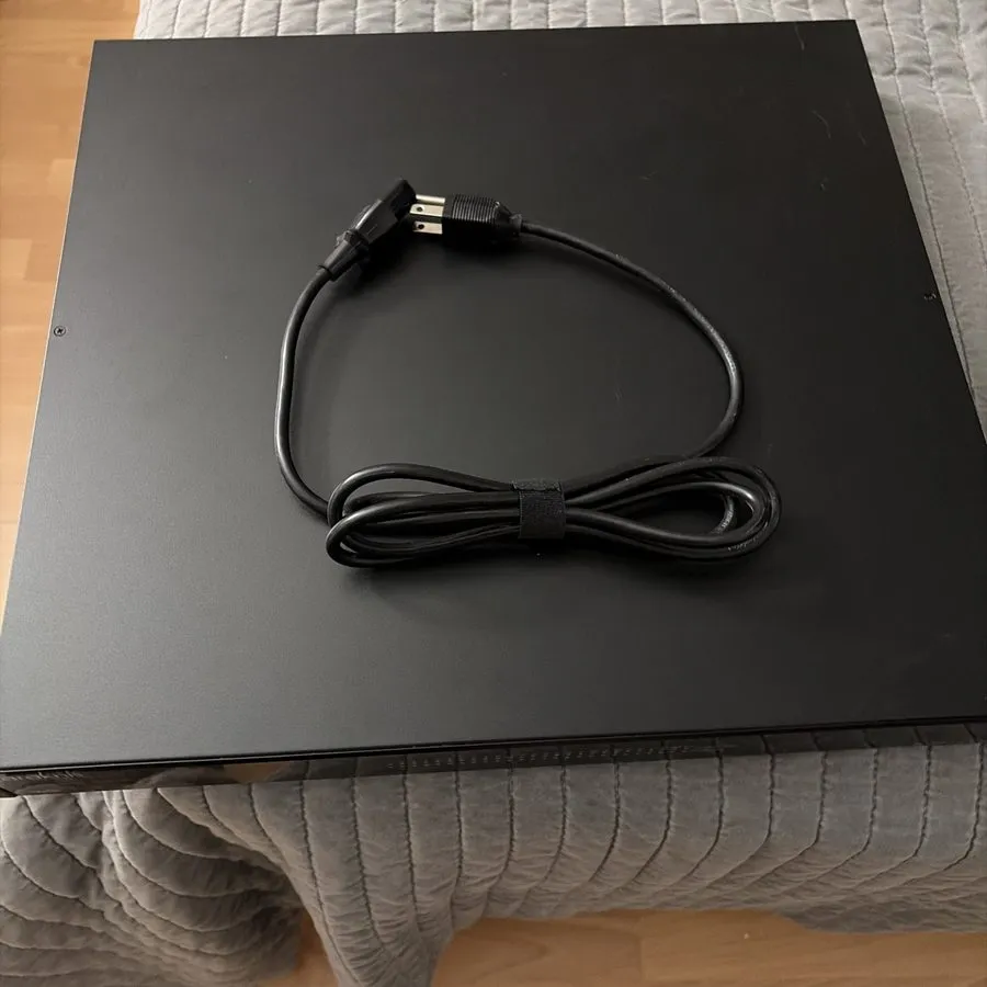 Коммутатор Araknis AN-210-SW-R-24-POE Gigabit POE Network Switch 24 Port Rackmou