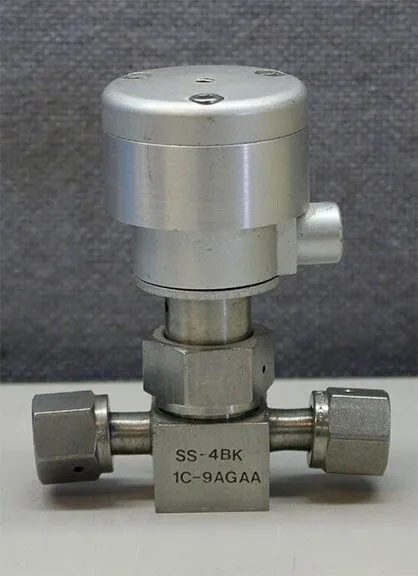 Клапан Swagelok Nupro SS-4BK 1C-9AGAA Stainless Steel Bellows Sealed Valve