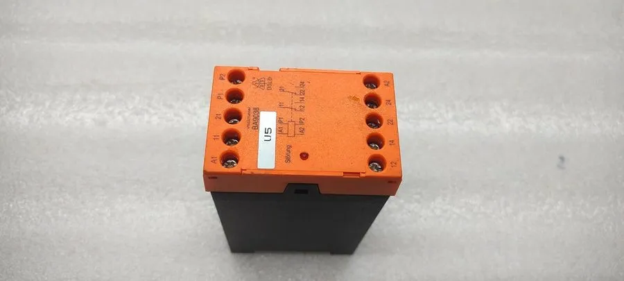Реле защиты E. Dold & Sohne Ba9038.12 Thermistor Motor Protection Relay 3a 120v 