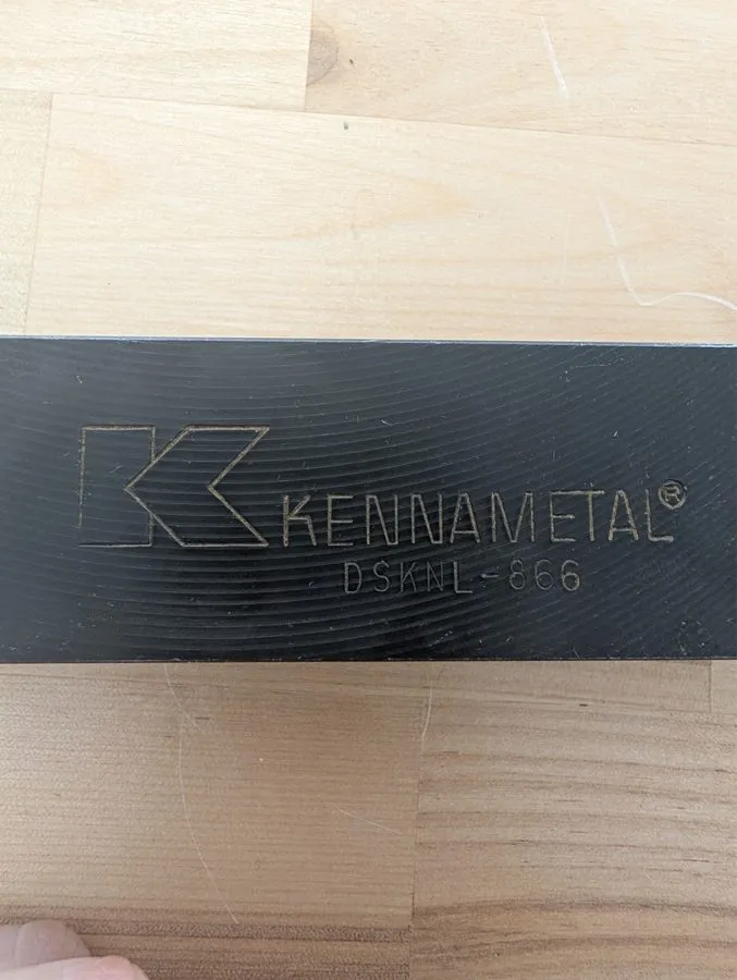 Режущий инструмент KENNAMETAL LATHE TOOLHOLDER DSKNL-866 1.5" SHANK LATHE INSERT — фото лота 1