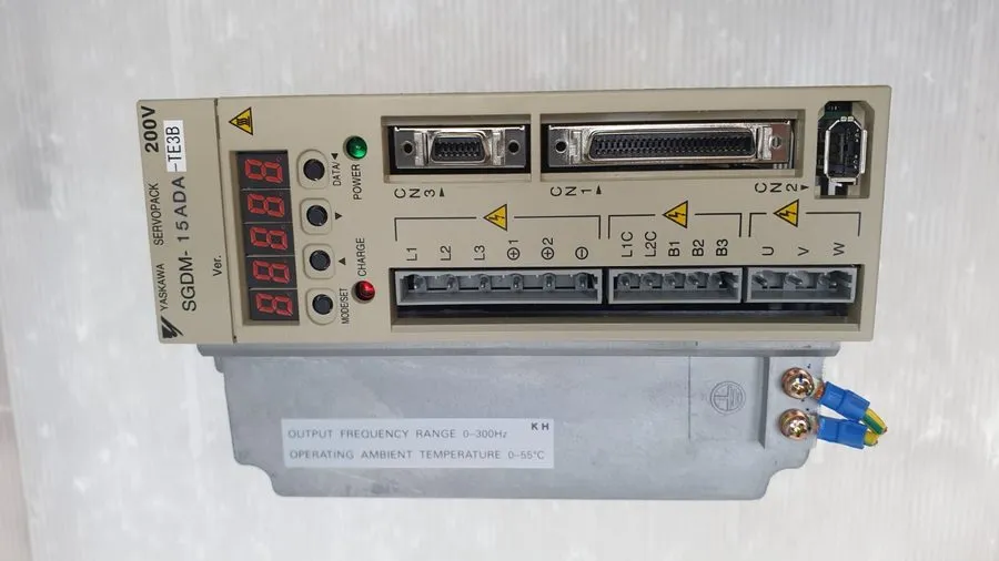 Сервопривод Yaskawa Electric 1.15kW Servopack AC Servo Drive 3Ph 230V SGDM-15ADA