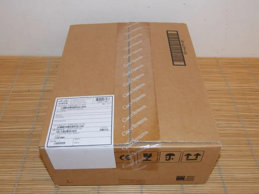 Блок питания Cisco PWR-2921-51-AC AC Power Supply