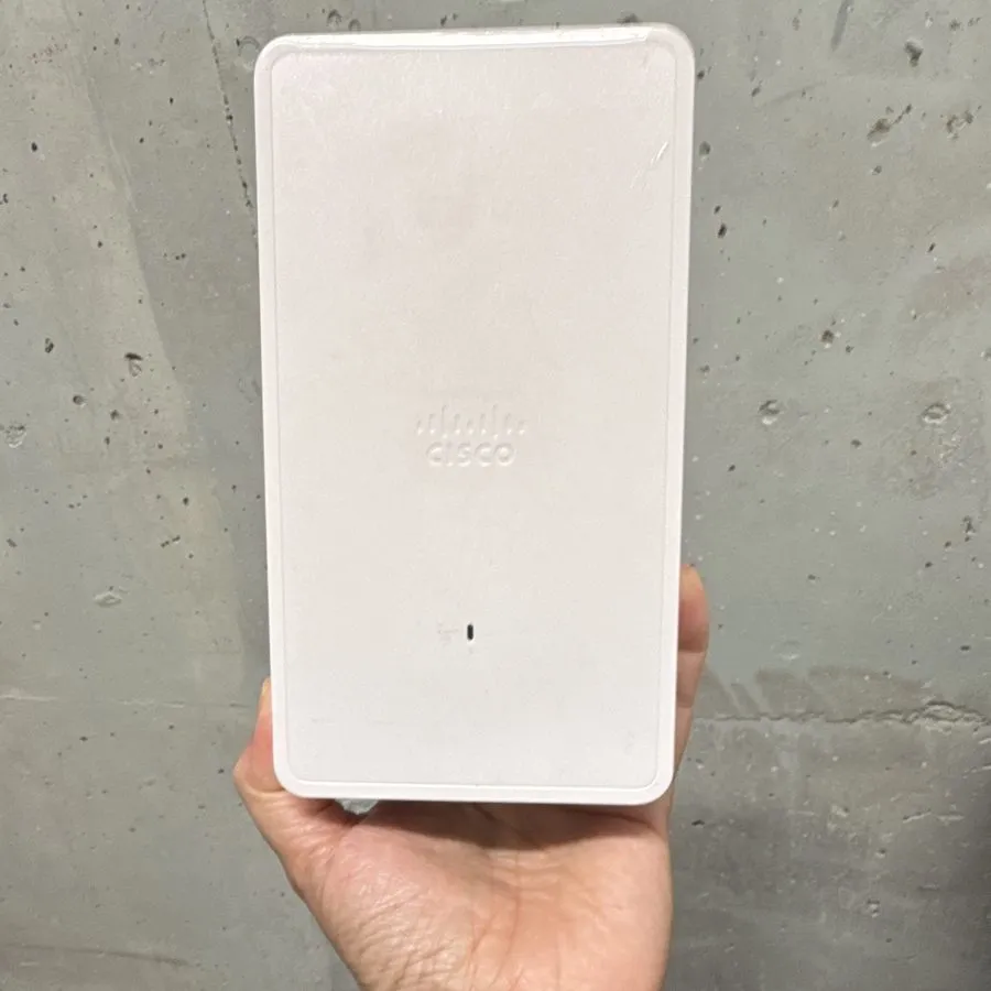 Точка доступа Wi-Fi Cisco Catalyst 9105AXW WiFi 6 Wireless Access Point C9105AXW