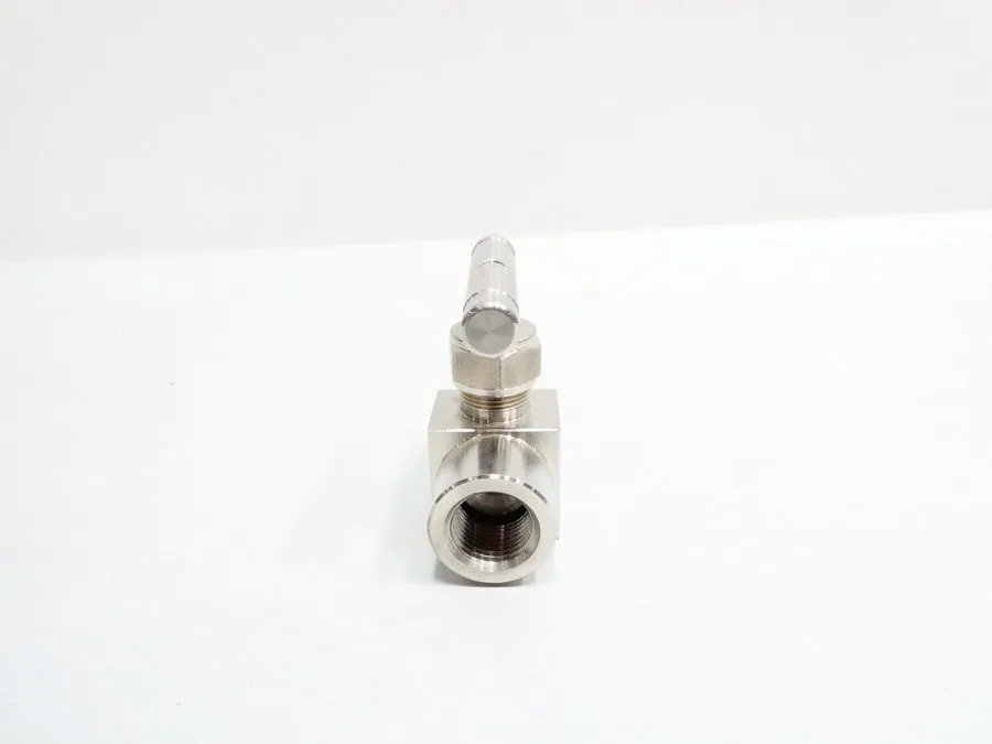 Клапан 1/2" Swagelok SS-6PNBGM8L-F8 Gauge Needle Valve w/ SS-26VM8-F8 Valve